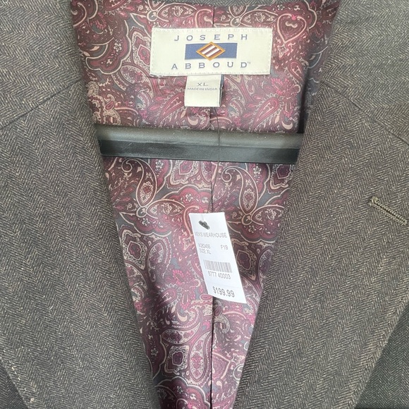 NWT - Brown Herringbone Modern Fit coat - Picture 2 of 8